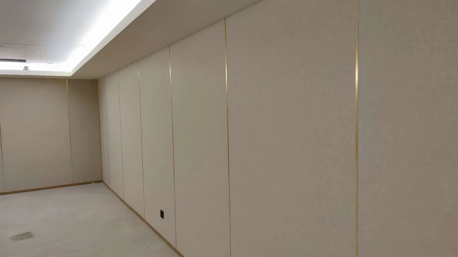 Acoustic wall panels in a hotel meeting room